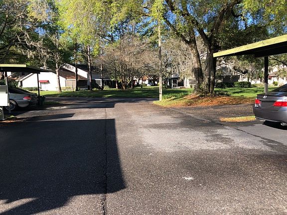 5th image of 7806 Buryl Ct