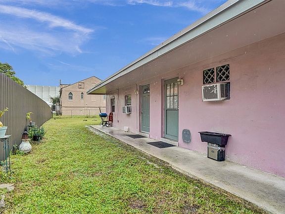 2nd image of 404 NW 10th Avenue