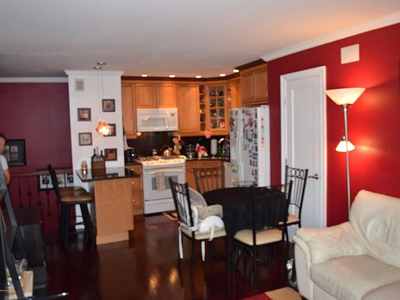 2nd image of 360 Barlow Ave APT 27