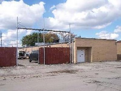 1st image of 1824 N 32nd Ave