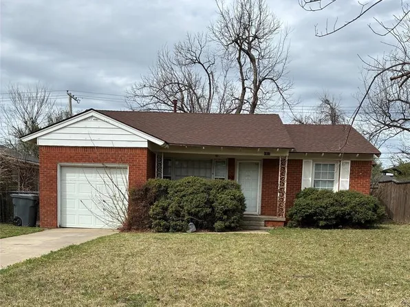 1817 Carlisle Rd, The Village, OK 73120