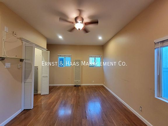 3rd image of 930 E Broadway