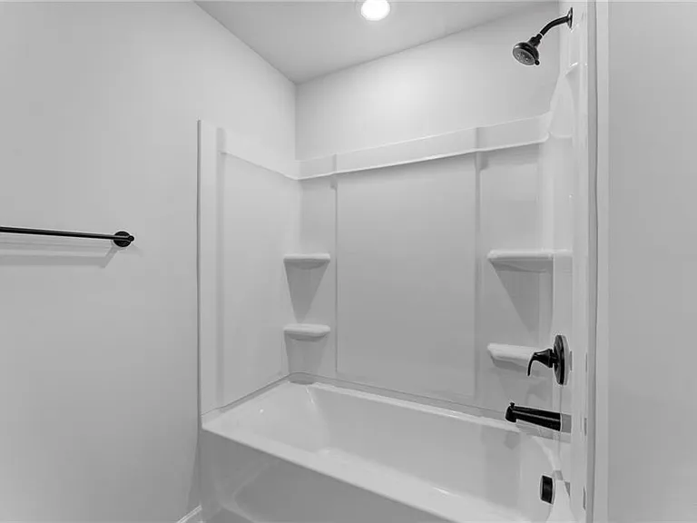 2929 Sweet Red Cir — Photo 61