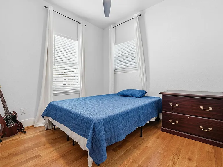 1401 Sydnor St — Photo 9