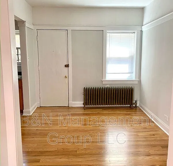 1055 W Dakin St #2 — Photo 5