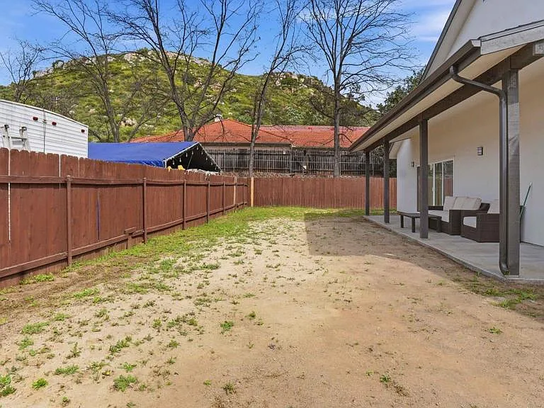 9391 Los Coches Rd — Photo 17
