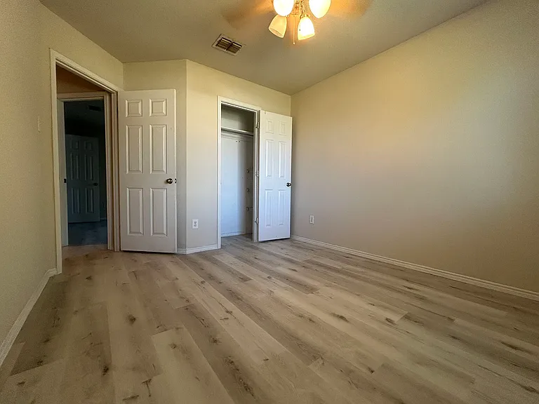9213 Centennial Dr — Photo 16