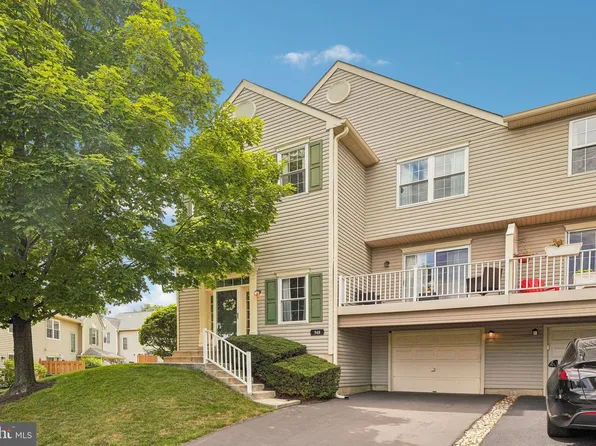 348 Bluestone Ct, Collegeville, PA 19426