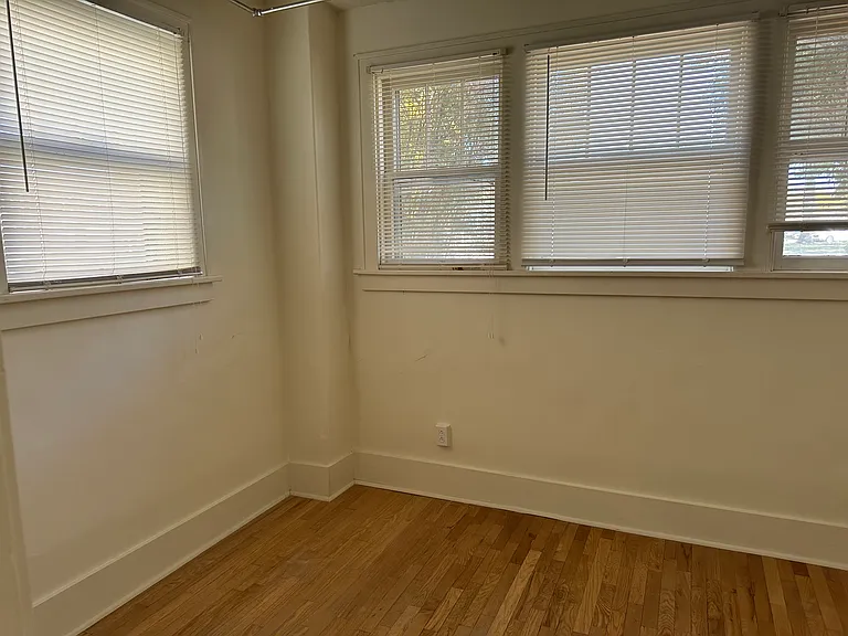816 Washington St #5 — Photo 5