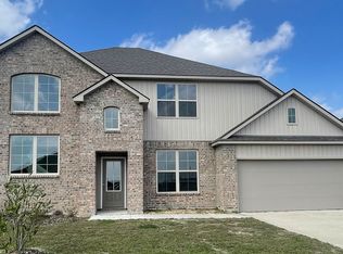 7002 Silver Lake Dr, Maurice, LA 70555