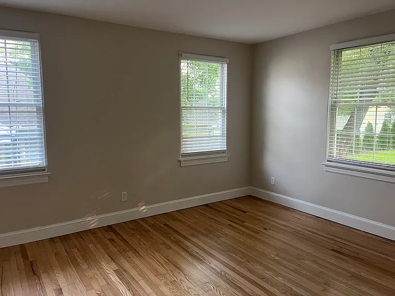 72 Maplehurst Ave #1 — Photo 8