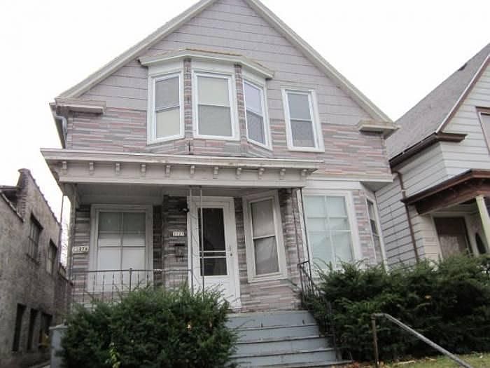 1st image of 2527 W Lincoln Ave #A
