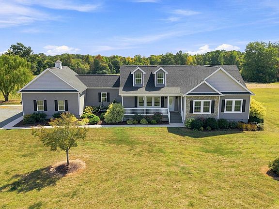 2nd image of 1436 Farmers Rd
