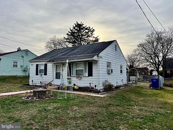 3rd image of 3905 Rauch St