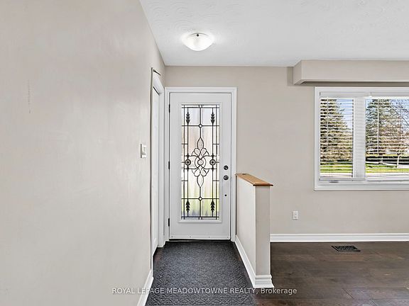 3rd image of 176 Longfield Rd
