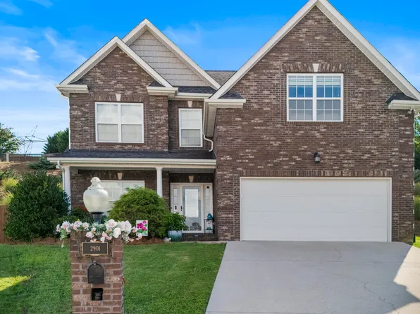 2901 Cambridge Shores Ln, Knoxville, TN 37938