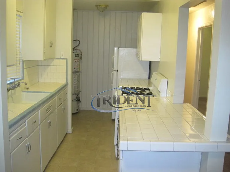 446 McRae Way — Photo 6