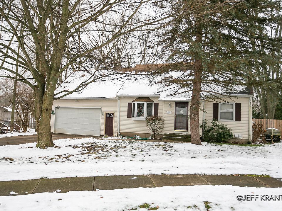 1st image of 62 Gay Ct NE