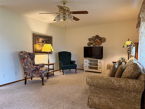 5th image of 1226 SE Graham Ct