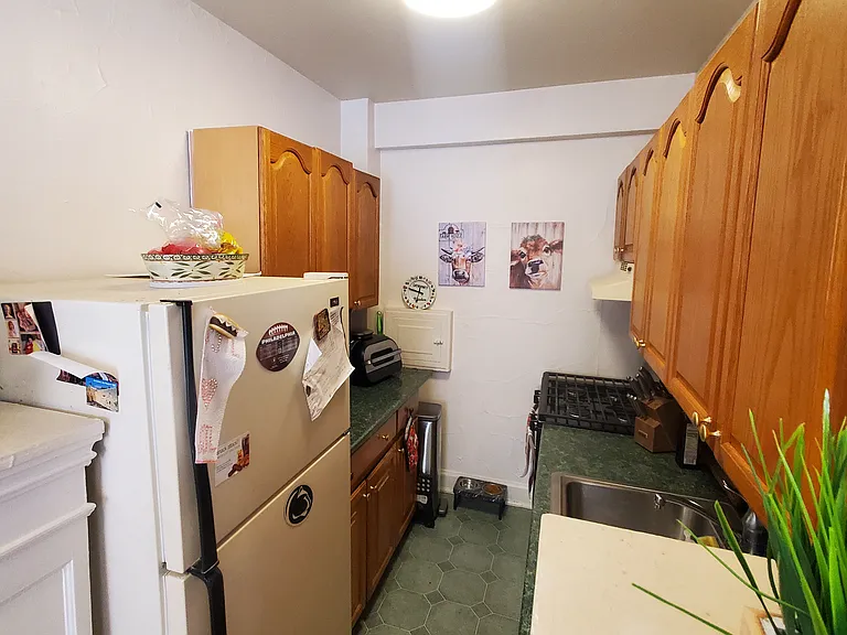122 Argyle Rd #A — Photo 11