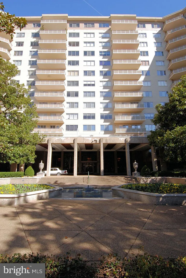 2801 New Mexico Ave NW APT 412 photo 1