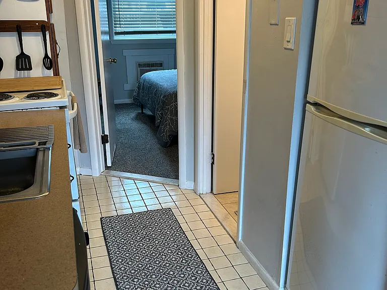 9600 Amherst Ave #2 — Photo 12