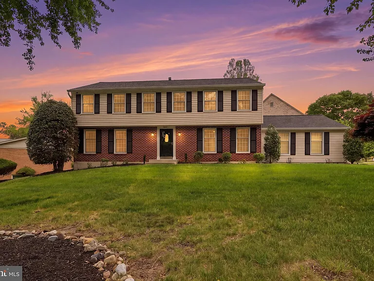 12821 Asbury Dr — Photo 1