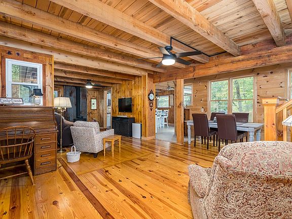 4th image of 17 Tara Ln