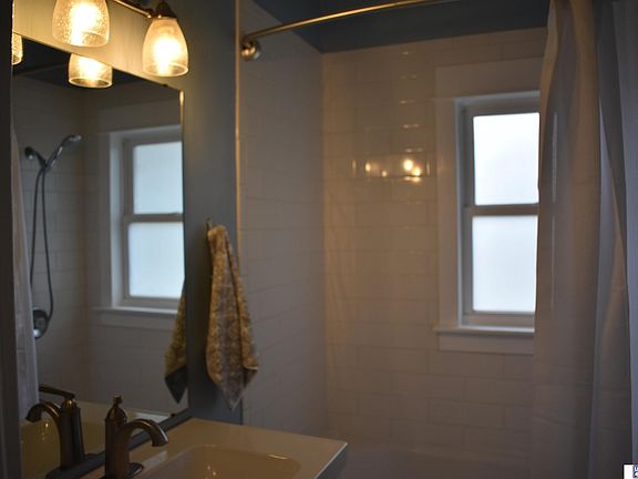 2nd image of 930 S 31st St