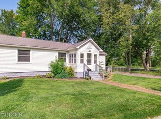 211 N 1st St, Holly, MI