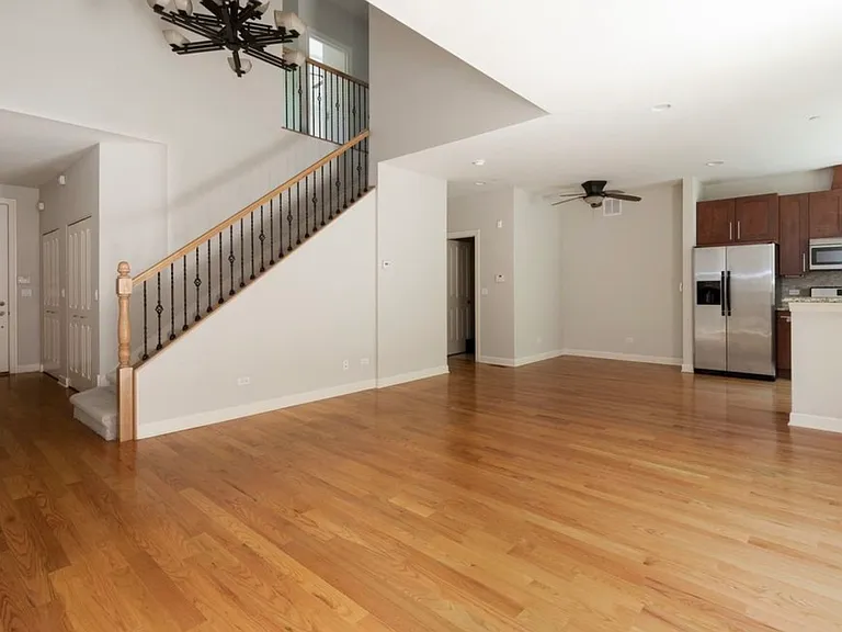 21 Northfield Ter #21 — Photo 4
