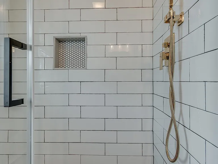 702 Motter Ave #2 — Photo 5
