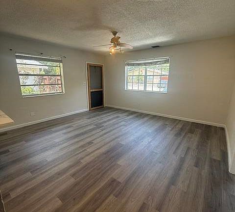 4th image of 712 SW 14th Ave APT 1