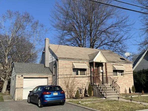 76 Niehaus Ave, Little Ferry, NJ 07643