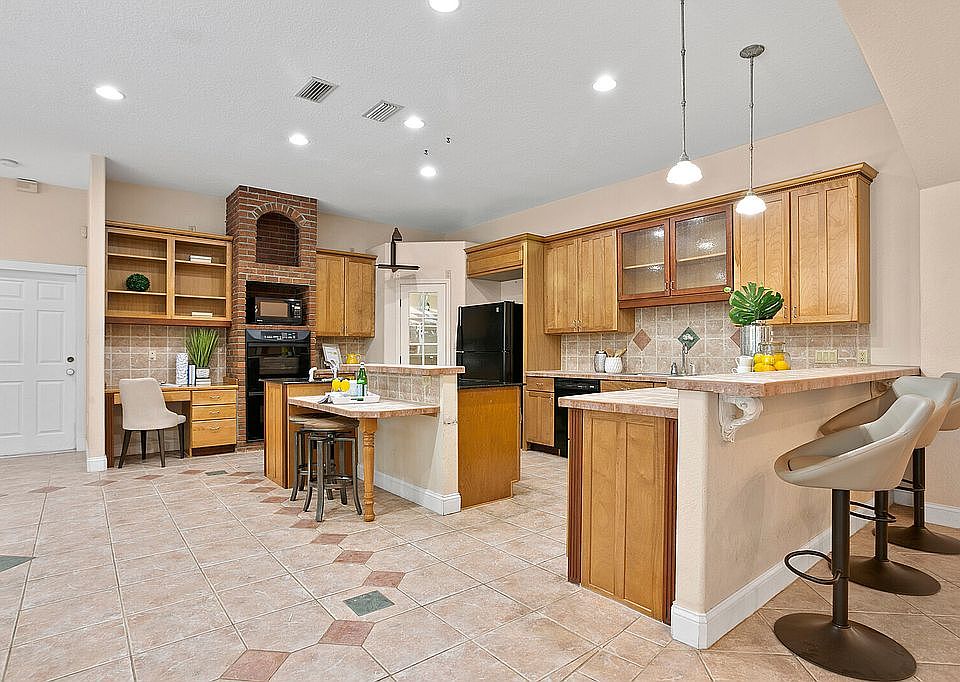 1st image of 1310 Trail Glen Ln