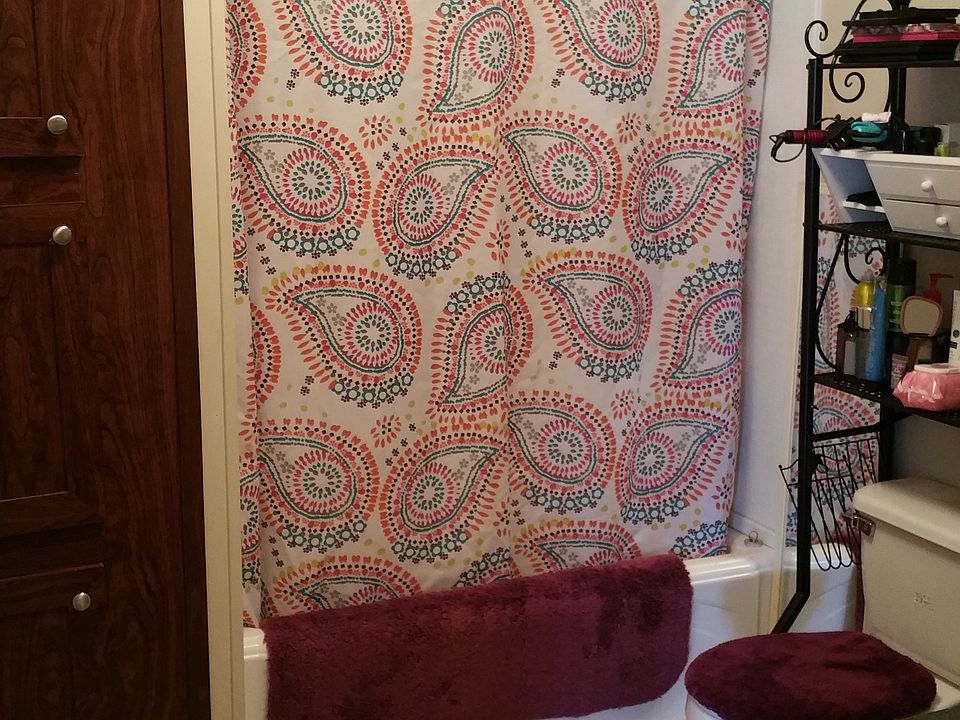 2nd bathroom 