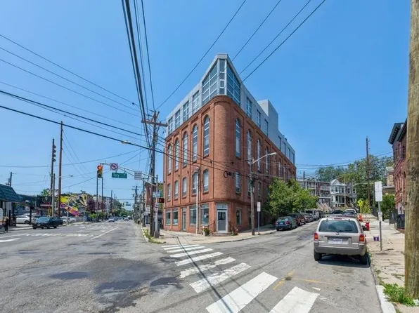 704 Grand Street image 29 of 30