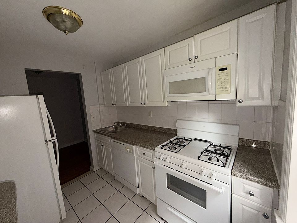 1st image of 6115 John F Kennedy Blvd E #21E