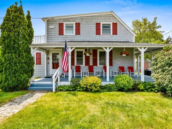 96 Beach St, Marshfield, MA 02050