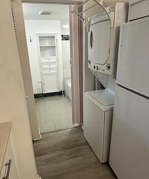 1106 Green Pine Blvd #E1 — Photo 4