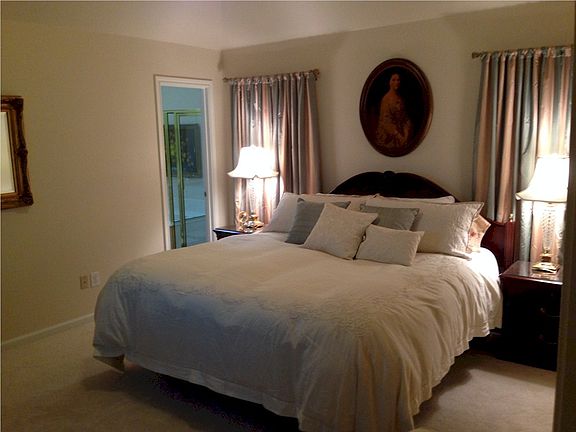 4th image of 2116 Bresee Dr