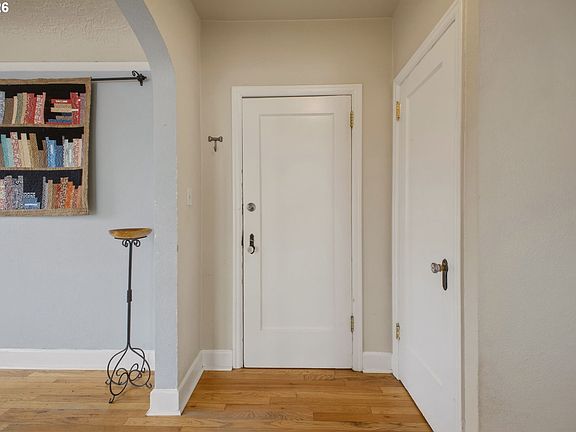 5th image of 711 NE Randall Ave APT 301