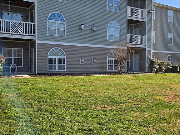2nd image of 3487 Forestdale Dr APT 1C