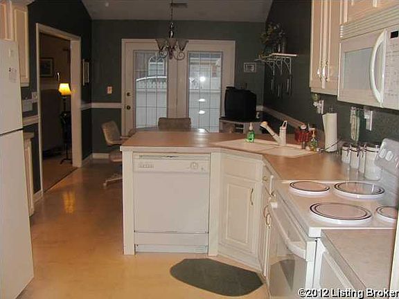 5th image of 8519 River Terrace Dr #15-D