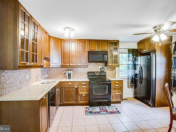 Lots of counter space and soft close cabinets