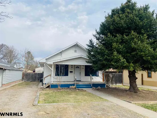 1320 6th St, Gering, NE 69341