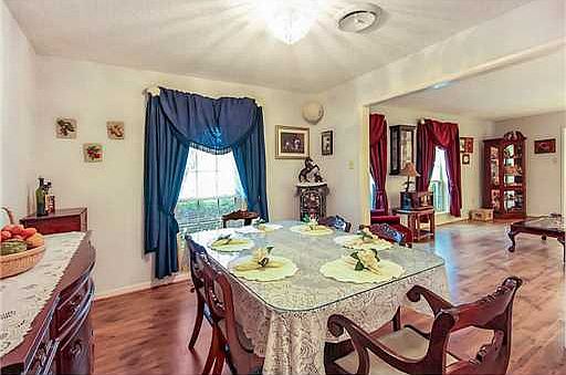 5th image of 12358 Magnolia Ct