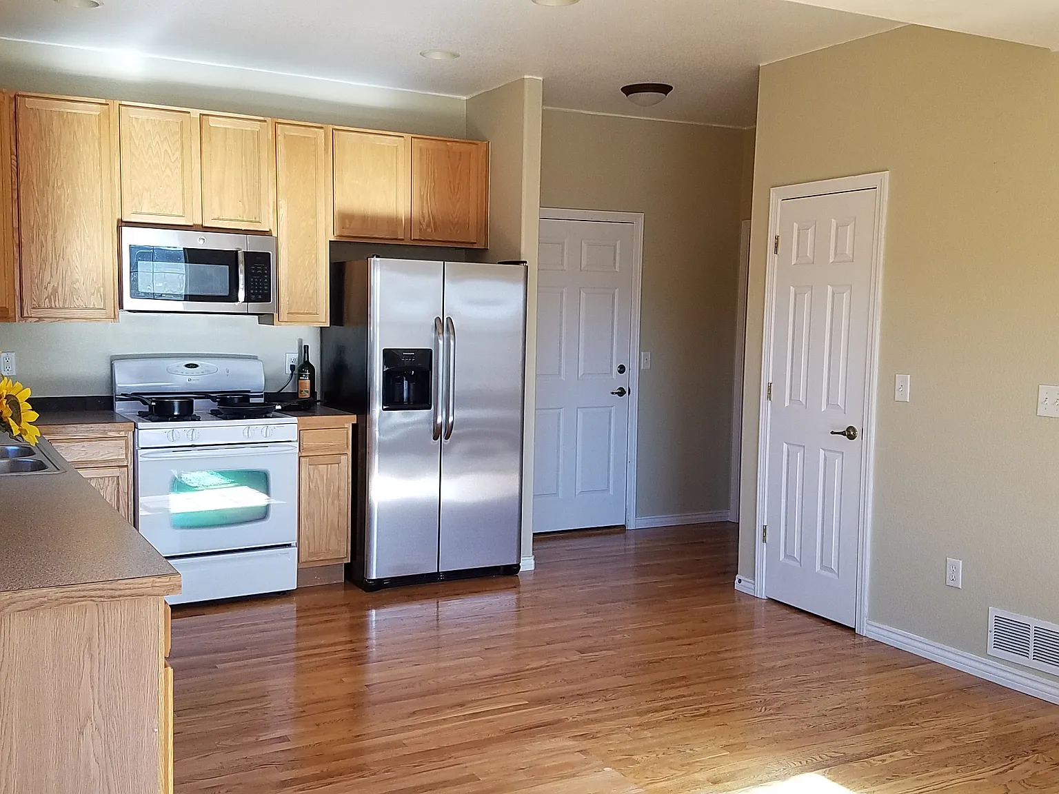 215 Longspur Drive — Photo 4