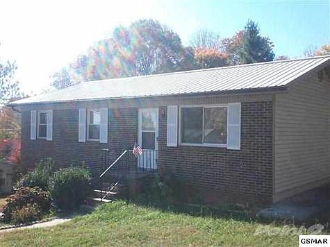1st image of 821 Pinecrest Dr