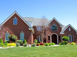 1373 Brookwoode Rd, Perrysburg, OH 43551